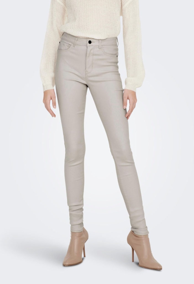 15211786 Chateau Gray