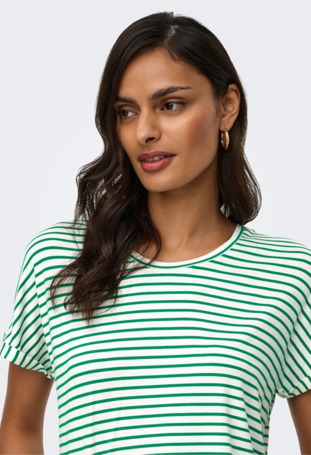 15325267 Cloud Dancer/JELLY BEAN