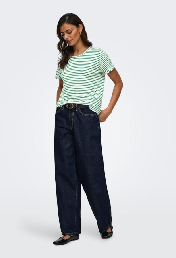 15325267 Cloud Dancer/JELLY BEAN