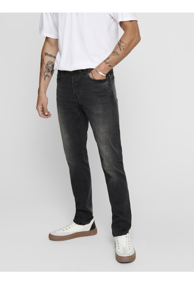 22010447 Black Denim