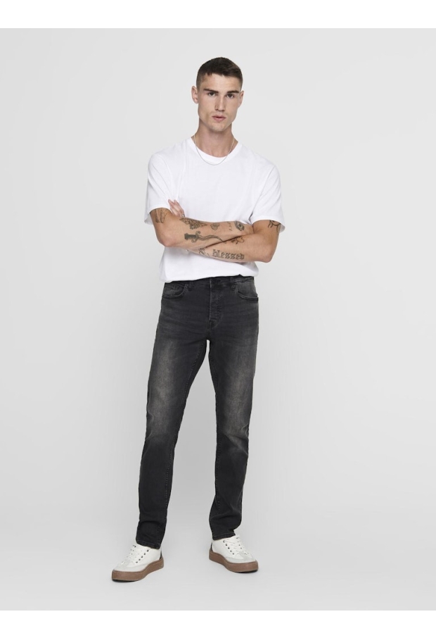 22010447 Black Denim