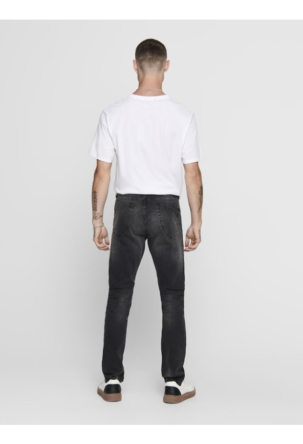 22010447 Black Denim