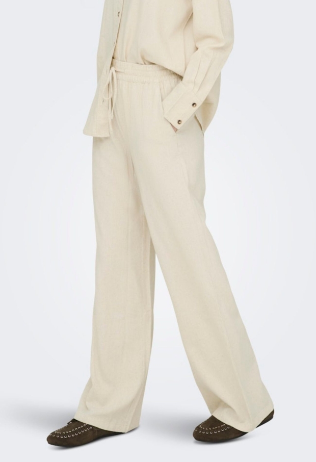 15318361 Oatmeal/CHAMPS CABERNET EMB 