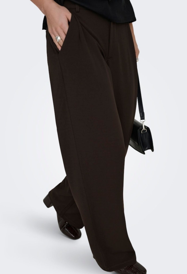 15330419 Chocolate Torte