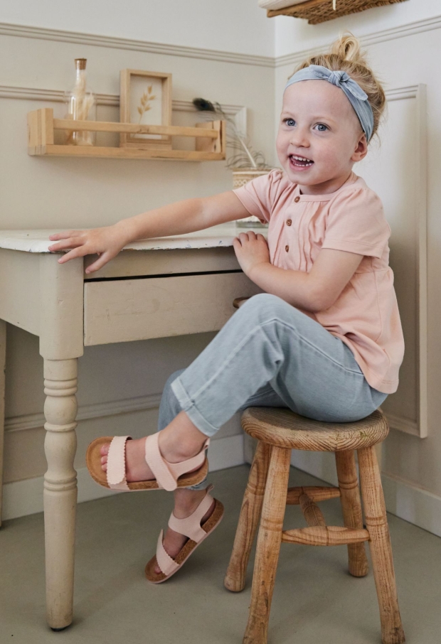 P54327-35 LICHT ROOD