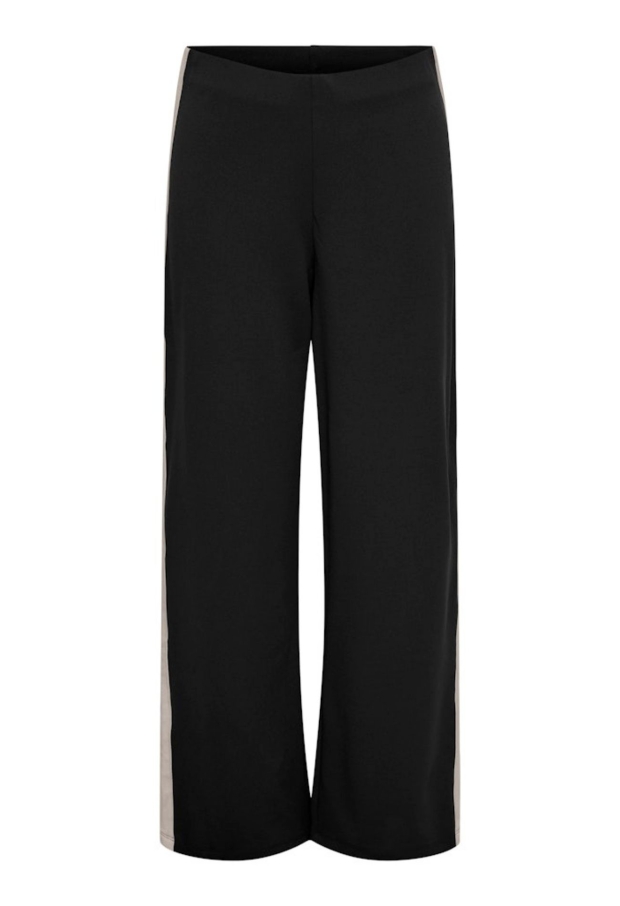 15357399 Black/BLACK 