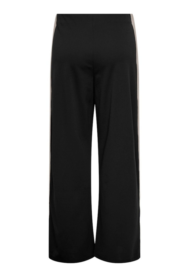 15357399 Black/BLACK 