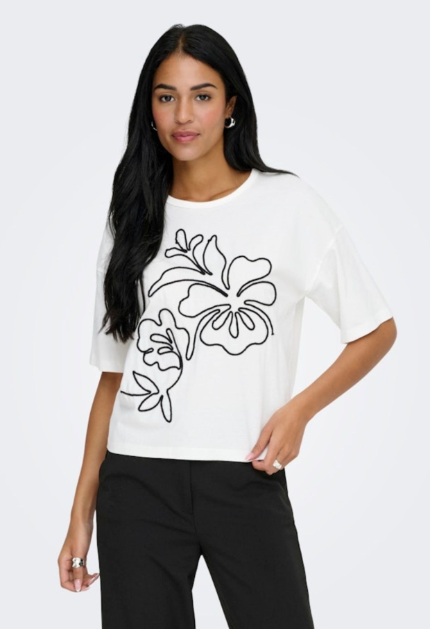 15275035 Cloud Dancer/FLOWER EMB 