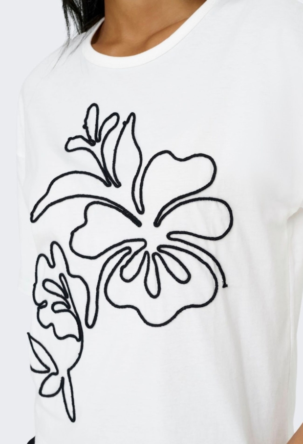 15275035 Cloud Dancer/FLOWER EMB 