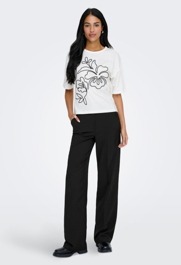 15275035 Cloud Dancer/FLOWER EMB 