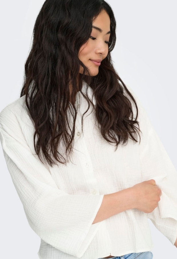 15307159 Cloud Dancer