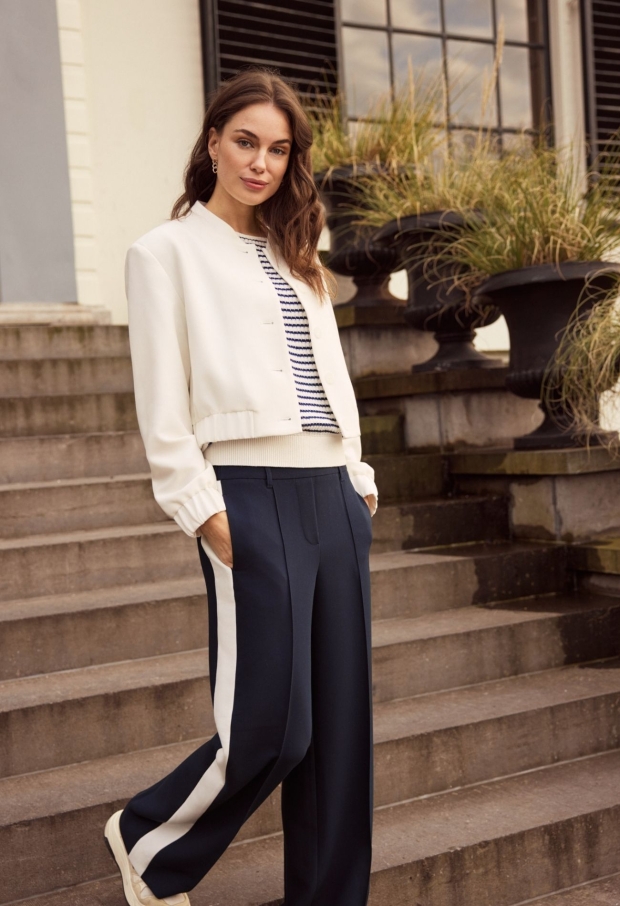 Z10449/Adrianna marine