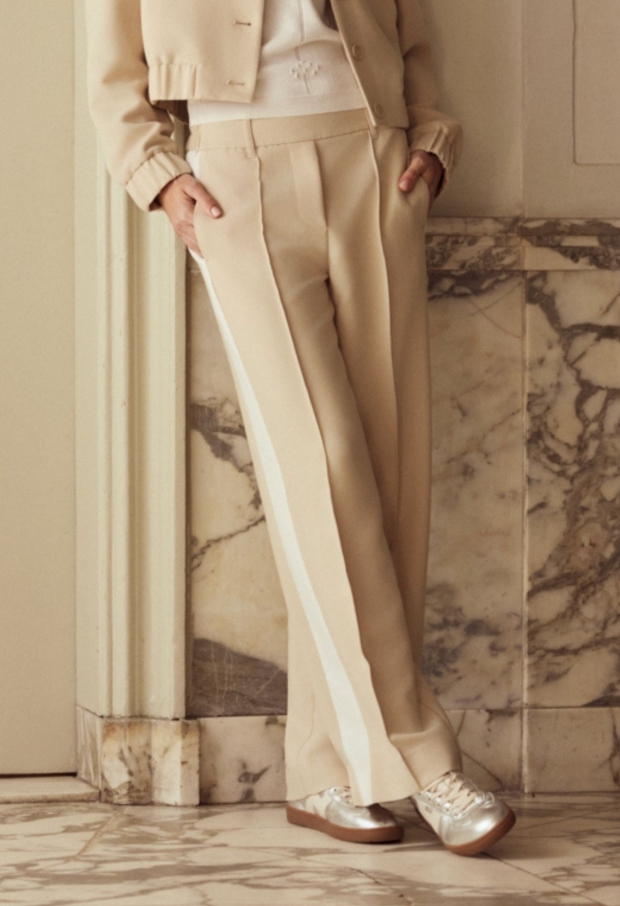 Z10449/Adrianna zand