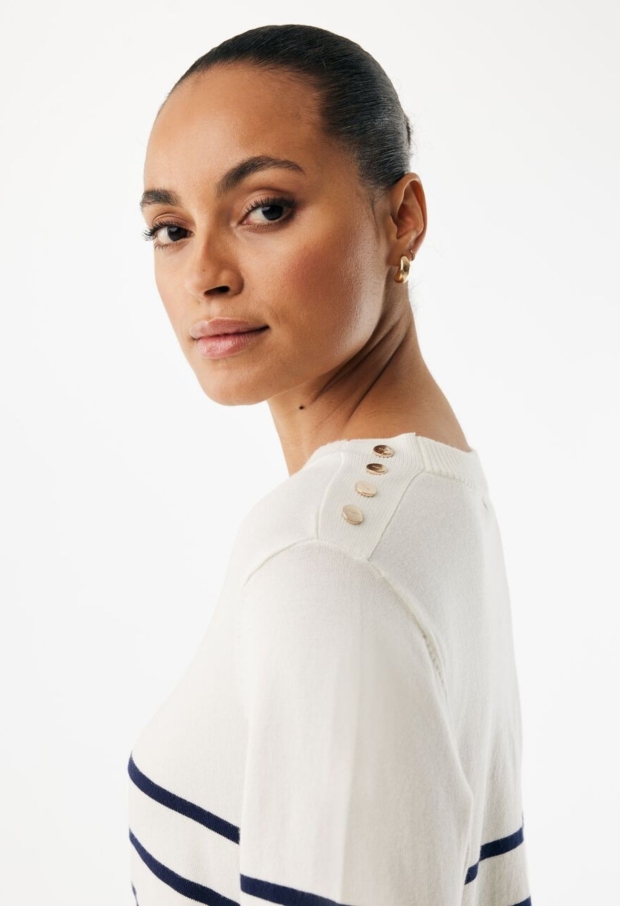 MF006600761W off white 