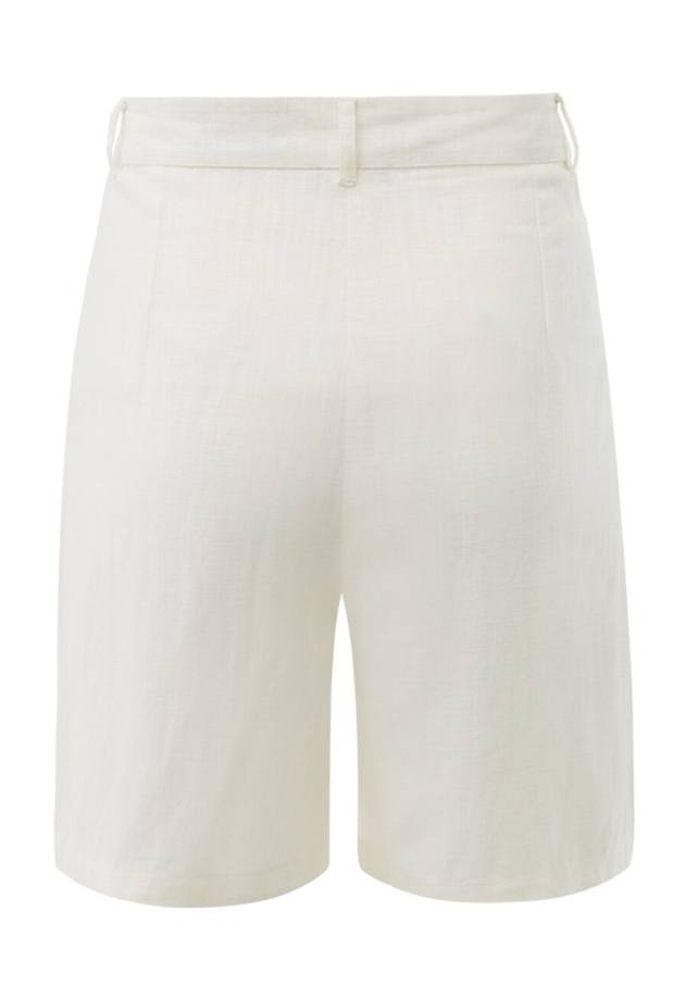 MF007301661W off white 