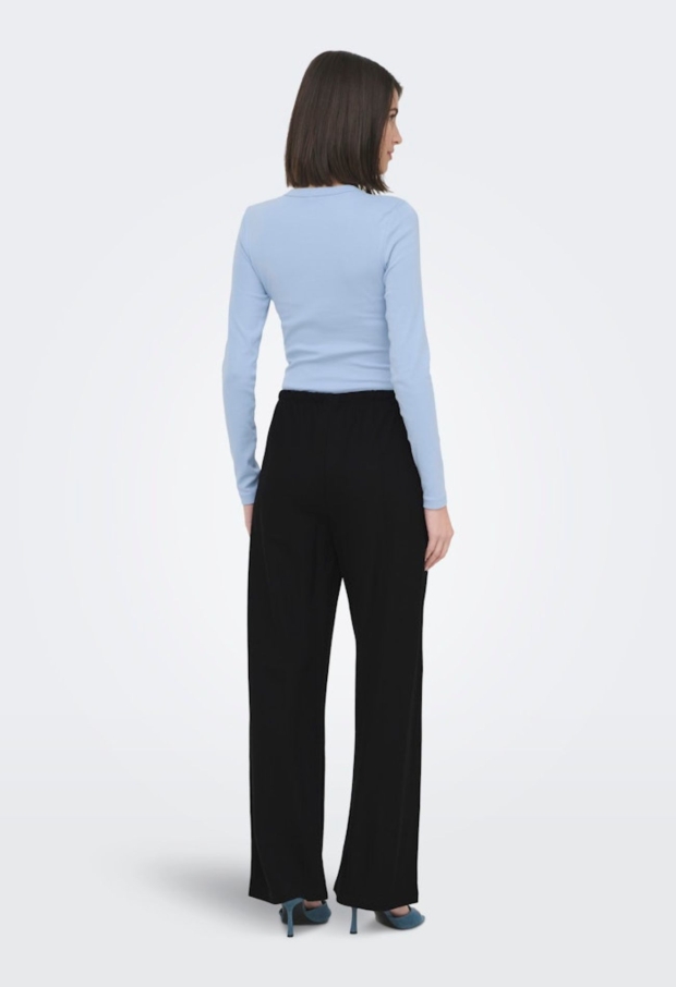 15374331 Black