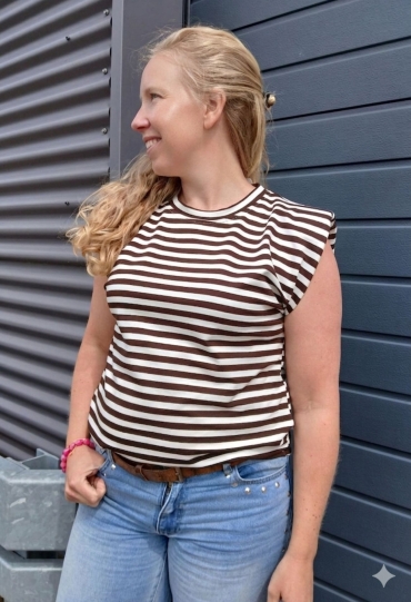 Private label Streep t-shirt kapmouw Bruin Bruin Private label Streep t-shirt kapmouw Bruin Bruin