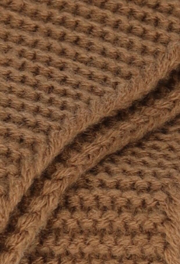 000430-80000(1) Bruin 