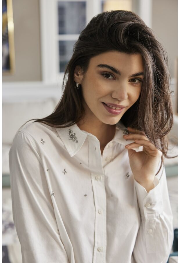 15334933 Cloud Dancer 