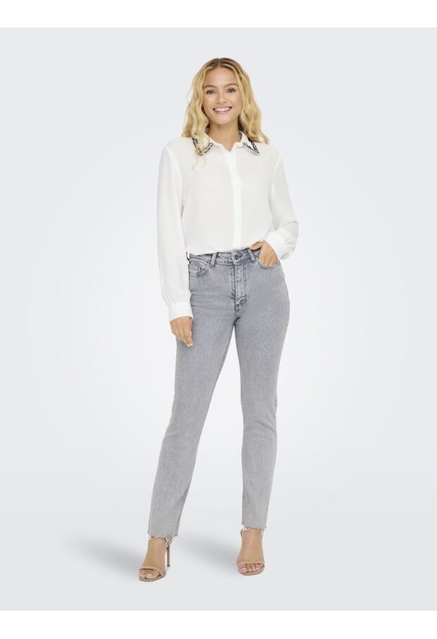 15336885 Cloud Dancer