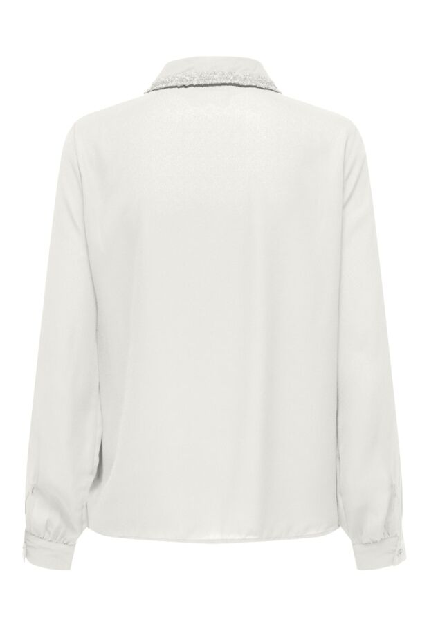 15336885 Cloud Dancer