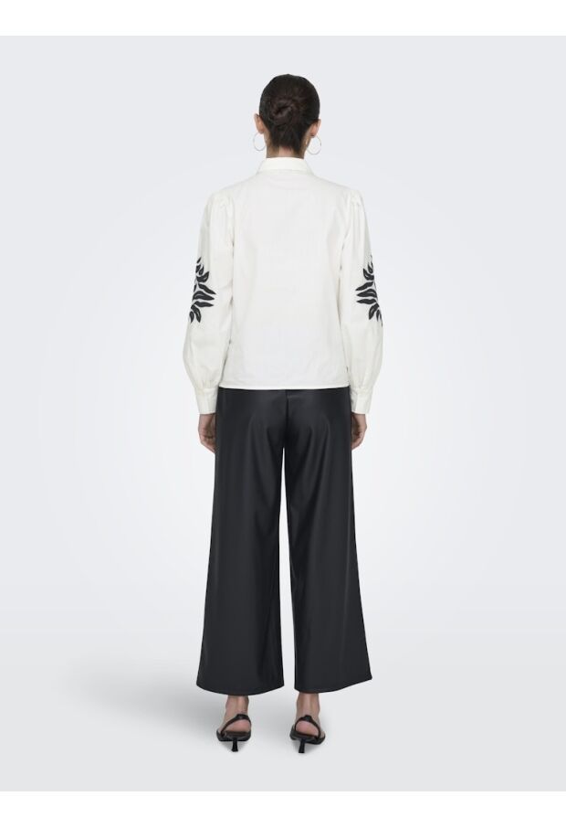 15343792 Cloud Dancer/W. WHITE PEARLS 