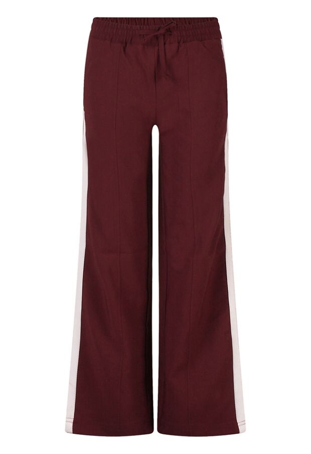 W10091/Tamira DONKER ROOD