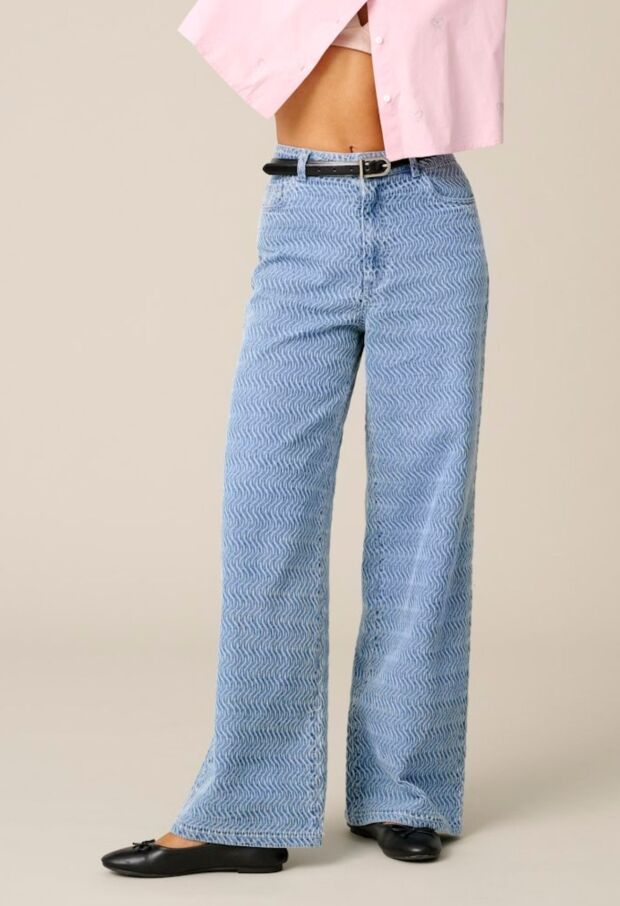 15362001 Light Blue Denim 