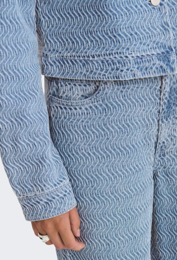 15362001 Light Blue Denim 